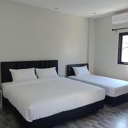 Отель Oyo 259 Baan Napatr Пляж Банг Тао Экстерьер фото